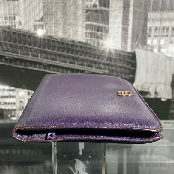 Authentic CHANEL CC Logo Purse Wallet - Picture 15 of 16